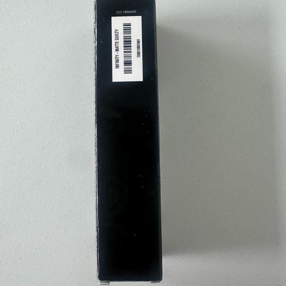 IL MAKIAGE Infinity Guilty Matte LIP Cream NEW - Picture 6 of 6